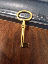 Load image into Gallery viewer, Skeleton Key Charms Shiny Gold Key Steampunk Keys Gold Key Charms Skeleton Keys Key Pendants Barrel Keys 41mm SAMPLE