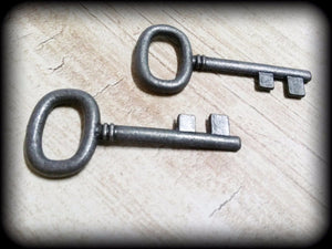 Skeleton Key Pendants Black Gunmetal Keys Wedding Keys Wholesale Skeleton Keys Barrel Keys Black Keys Steampunk Keys 2 Sided 4mm 10pcs