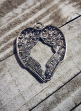 Load image into Gallery viewer, Large Angel Wing Pendant Cabochon Setting Antiqued Silver Wings 45mm 1 piece