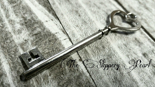Skeleton Keys Big Skeleton Key Silver Skeleton Key Wholesale Keys Skeleton Key Pendant Large Keys Heart Keys Heart Top Keys Wholesale Key 5