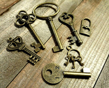 Load image into Gallery viewer, Bulk Skeleton Keys-Key Pendants-Skeleton Keys-Steampunk Charms-Assorted Charms-Bronze Key Charms Key Pendants PREORDER