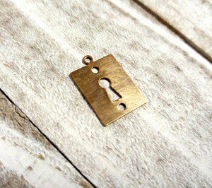 Keyhole Pendant Antiqued Brass Keyhole Steampunk Pendant Steampunk Keyhole Embossed Keyhole Lock Steampunk Vintaj Pendant Key Hole Charm