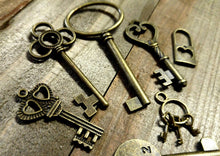 Load image into Gallery viewer, Bulk Skeleton Keys-Key Pendants-Skeleton Keys-Steampunk Charms-Assorted Charms-Bronze Key Charms Key Pendants PREORDER