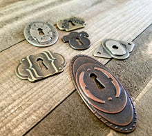 Load image into Gallery viewer, Keyholes Connectors Key Holes Skeleton Keyhole Steampunk Keyhole Pendants Lock Charms Escutcheon Assorted Pendants Silver Bronze Copper 6 PR