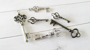 Skeleton Key Charms Steampunk Keys Assorted Key Pendants Antiqued Silver Antiqued Bronze 2 Sided 6pcs 26mm to 45mm