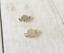 Load image into Gallery viewer, Circle Connector Charms Antiqued Silver Circle Pendants Links Connector Pendants 2 Hole Charms Circle Charms 10 pieces