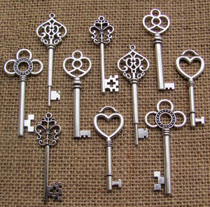 Bulk Skeleton Keys Antiqued Silver Keys Wholesale Keys Key Pendants Wedding Keys Steampunk Keys Assorted Keys 53mm to 68mm 50pcs