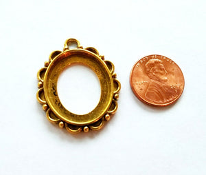 4 Cabochon Frame Pendants Antiqued Gold Pendants Cameo Settings Cabochon Settings Oval Cabochon Frames 33mm