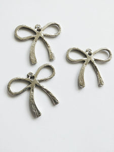 Bow Charms Antiqued Silver Bow Charms Bow Pendants Connector Pendants Link Charms Large Bow Charms 3pcs