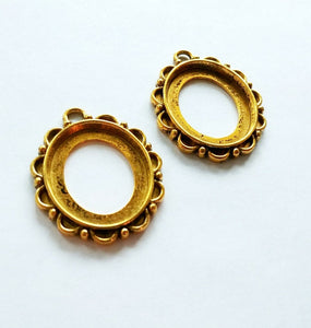 4 Cabochon Frame Pendants Antiqued Gold Pendants Cameo Settings Cabochon Settings Oval Cabochon Frames 33mm