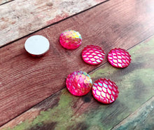 Load image into Gallery viewer, Mermaid Scale Cabochons 12mm Cabochons Pink Round Cabochons Dragon Scale Cabochons Flat Back Embellishments 6 pieces