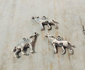 Wolf Charms Antiqued Silver Wild Animal Charms Coyote Charms Desert Animal Charms 12pcs PREORDER