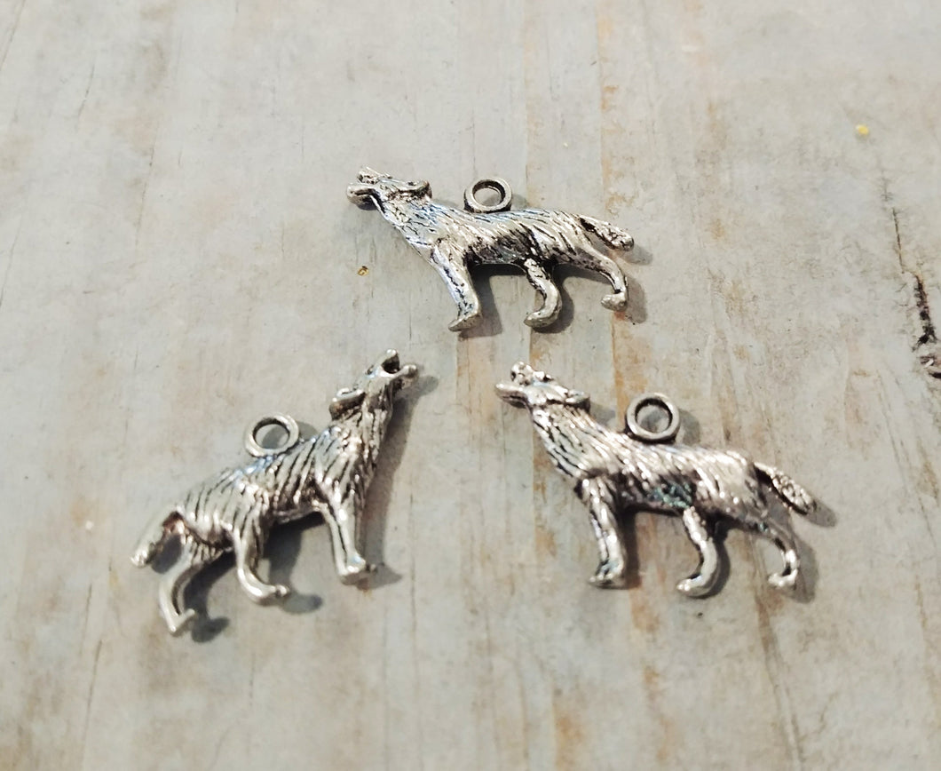 Wolf Charms Antiqued Silver Wild Animal Charms Coyote Charms Desert Animal Charms 12pcs PREORDER