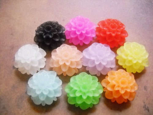 Flower Cabochons 20mm Flower Cabochons Flat Back Flowers Mum Cabochons Assorted Colors Flower Flatbacks Chrysanthemum Resin Flowers 5pcs