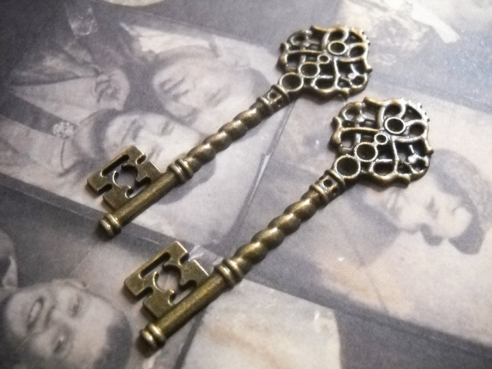 Bronze Keys Skeleton Keys Big Keys Bronze Pendants Key Pendants Bronze Key Charms 68mm Wedding Keys