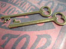 Load image into Gallery viewer, Skeleton Key Pendants Antiqued Bronze Keys Key Charms Vintage Style Keys Bronze Pendants 2 pieces 53mm 2.08&quot; Steampunk Keys