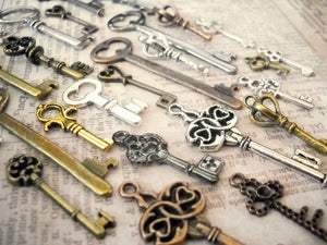 Key Charms Skeleton Key Pendants Antiqued Silver Copper Bronze Black Keys Assorted Keys Wholesale Steampunk Keys 10 pieces