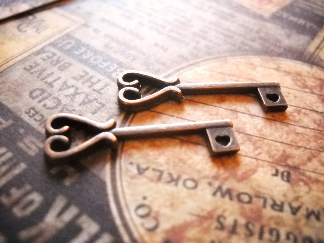 Heart Keys Antiqued Copper Skeleton Key Pendants Copper Charms Key Charms Copper Heart Keys 25mm 50 Pieces BULK Skeleton Keys Wholesale