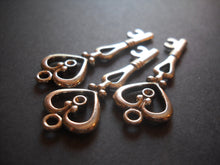 Load image into Gallery viewer, Heart Key Pendants Antiqued Silver Skeleton Keys 42mm Wholesale Skeleton Keys 50 pieces Bulk Skeleton Keys