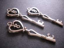Load image into Gallery viewer, Heart Keys Wedding Keys Bulk Skeleton Keys Key Pendants Skeleton Key Charms Pendants Antiqued Silver 42mm 30pcs