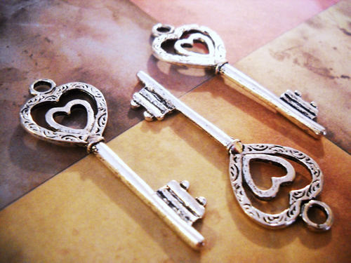 Heart Key Pendants Antiqued Silver Keys Heart Keys Skeleton Keys Key Charms 2 Sided 50mm 5pcs