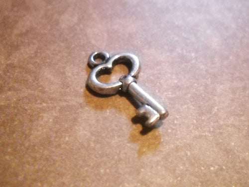 Key Charms-Skeleton Keys-Bulk Skeleton Keys-Charms For Bracelets-Antiqued Silver-15mm-2000pcs Silver Keys Silver Skeleton Keys