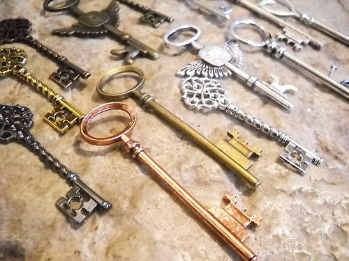 Bulk Skeleton Keys Steampunk Key Pendants Assorted Key Charms Big Keys Antiqued Copper Bronze Silver Black Keys Wholesale Keys 100pcs