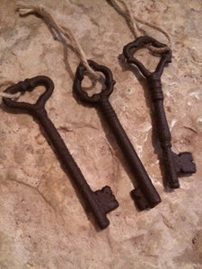 Skeleton Key Pendants Rusty Metal Keys Rusty Skeleton Keys Assorted Big Keys 5 Inch Keys