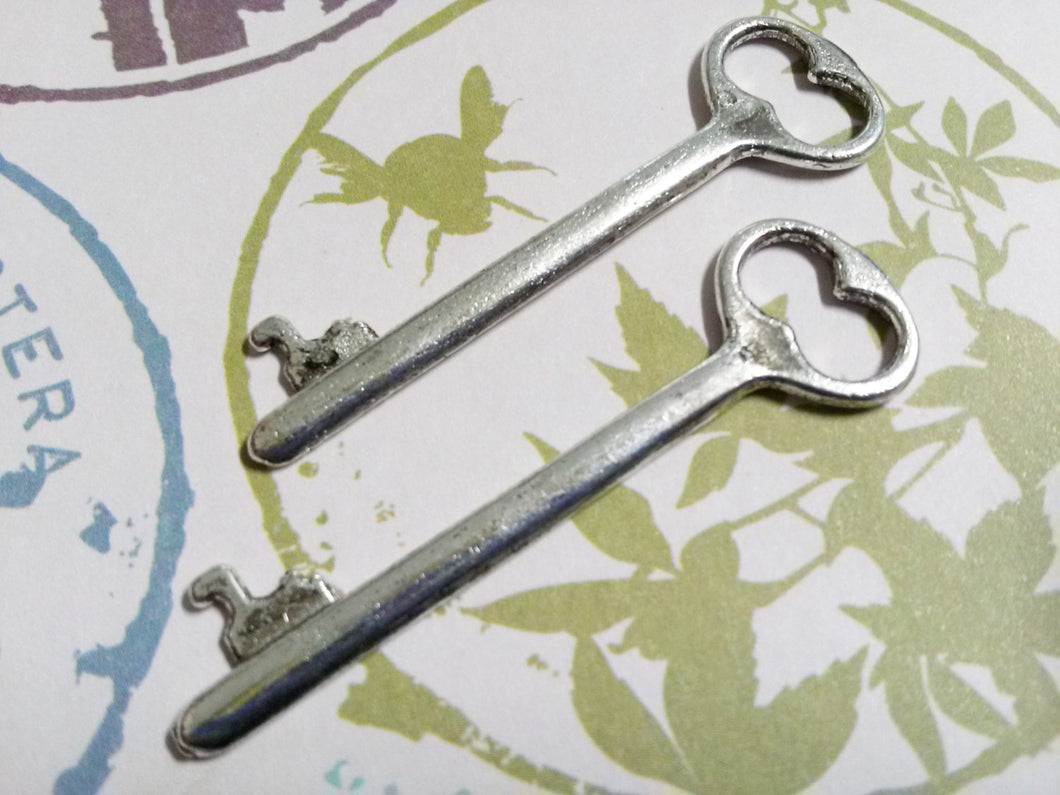 Silver Skeleton Key Charms Antiqued Silver Key Pendants Steampunk Keys Silver Keys 53mm 2 inch Keys 4 pieces