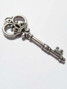 Large Skeleton Key Pendants Big Keys Wholesale Skeleton Keys Bulk Skeleton Keys Silver Key Pendants Antiqued Silver 83mm 5 pieces