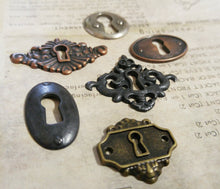 Load image into Gallery viewer, Locks Keyhole Connectors Cabochons Key Holes Skeleton Keyhole Steampunk Escutcheon Assorted Pendants Silver Bronze Copper Black-6pcs PRE