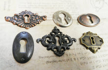 Load image into Gallery viewer, Locks Keyhole Connectors Cabochons Key Holes Skeleton Keyhole Steampunk Escutcheon Assorted Pendants Silver Bronze Copper Black-6pcs PRE